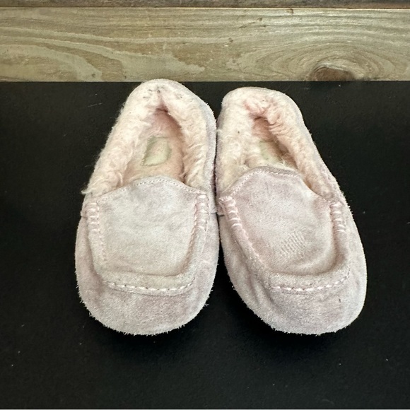 UGG Ansley Women’s Light Pink Suede Sherpa Lined Slipper Pink 7 Mocassins - Picture 5 of 10
